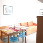 Modern Flat Close To The 아파트 비비오네