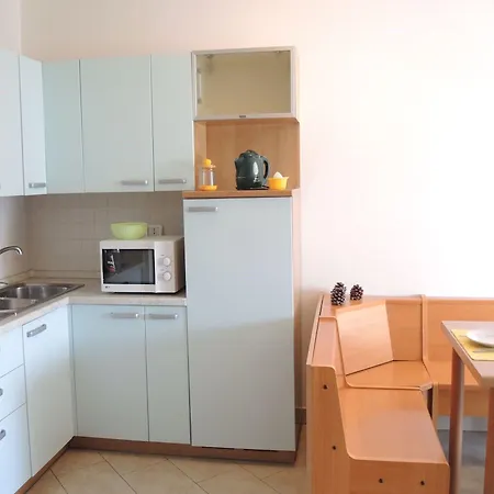 Modern Flat Close To The 아파트 비비오네