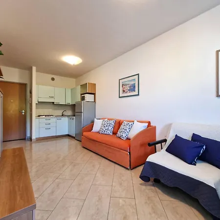 شقة Modern Flat Close To The