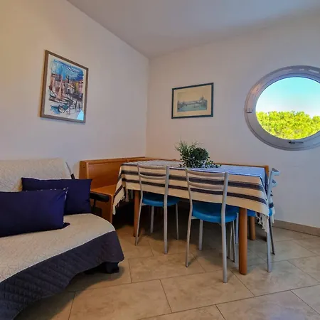 Apartment Modern Flat Close To The