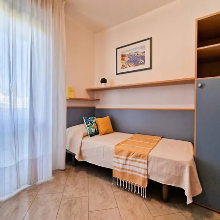 Modern Flat Close To The شقة بيبيوني