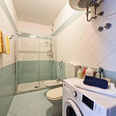 شقة Modern Flat Close To The
