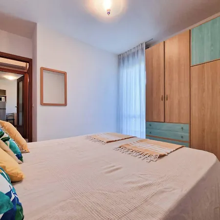 Modern Flat Close To The شقة *