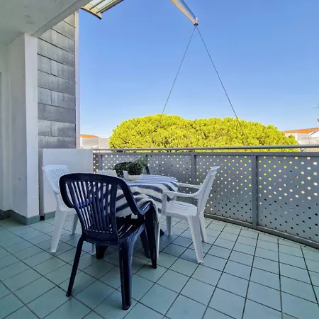 Modern Flat Close To The شقة *