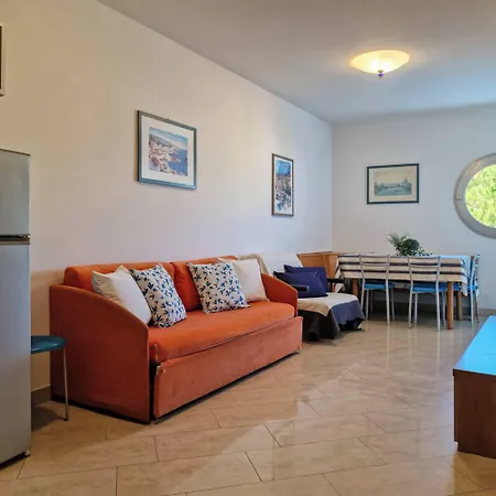 شقة Modern Flat Close To The